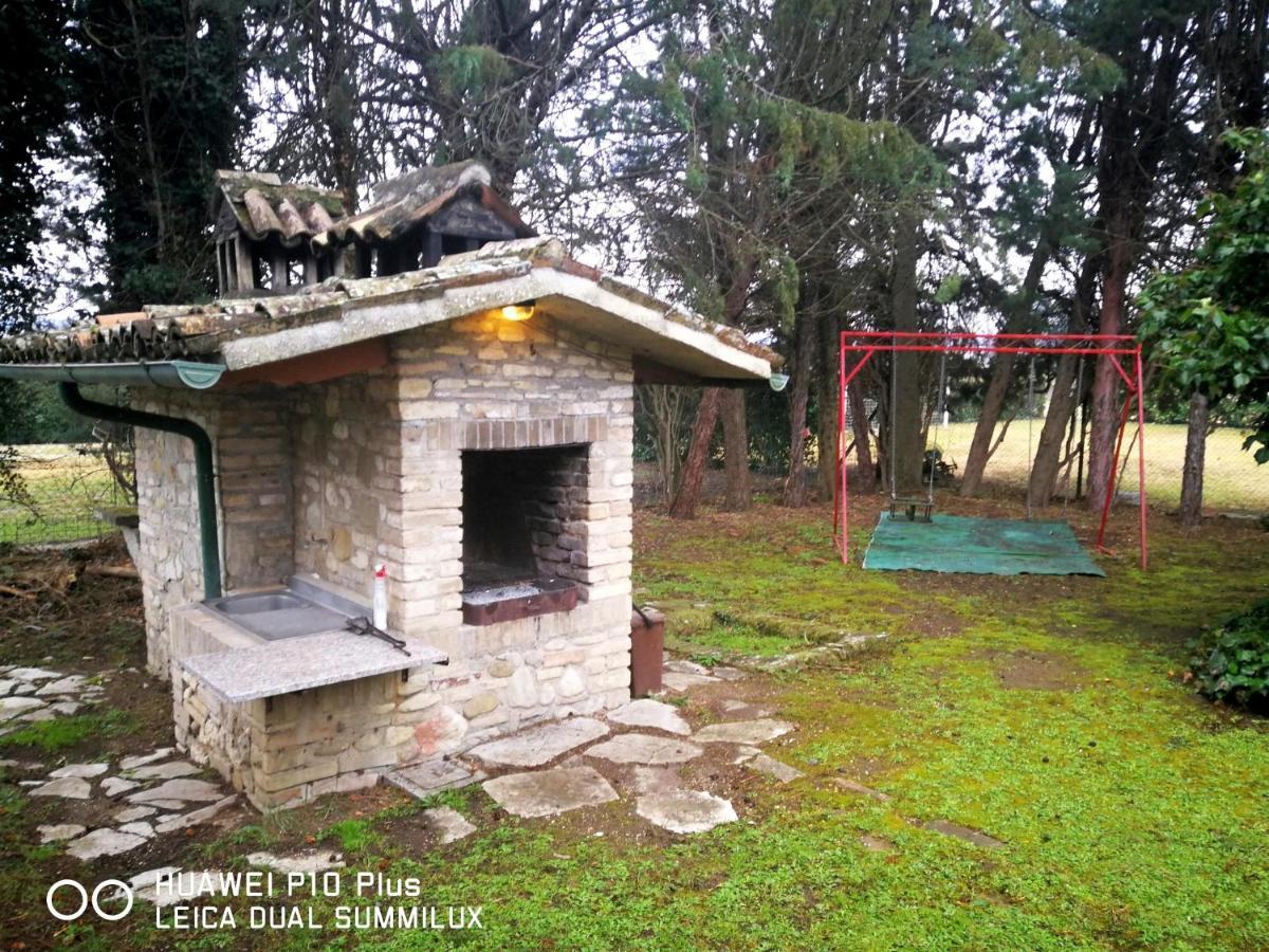 Villa Con Piscina Assisi Exteriér fotografie